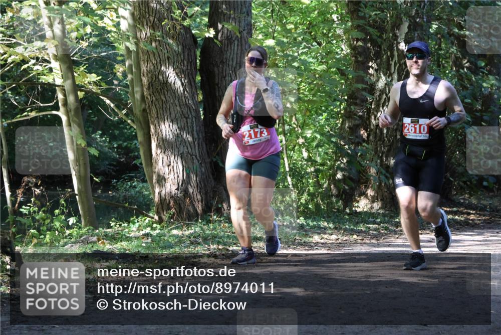 28.09.2025 - 33. Volkslauf durch das schöne Alstertal Strokosch-Dieckow http://msf.ph/oto/8974011 28.09.2025 12:32:43 Laufen 2173, 2610 meine-sportfotos.de