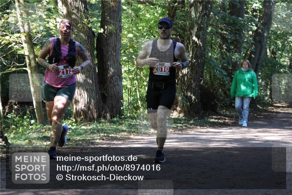 28.09.2025 - 33. Volkslauf durch das schöne Alstertal Strokosch-Dieckow http://msf.ph/oto/8974016 28.09.2025 12:32:44 Laufen 2173, 2610 meine-sportfotos.de