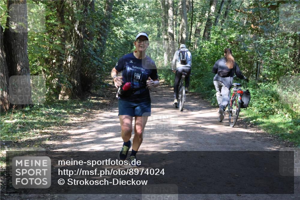 28.09.2025 - 33. Volkslauf durch das schöne Alstertal Strokosch-Dieckow http://msf.ph/oto/8974024 28.09.2025 12:33:37 Laufen  meine-sportfotos.de