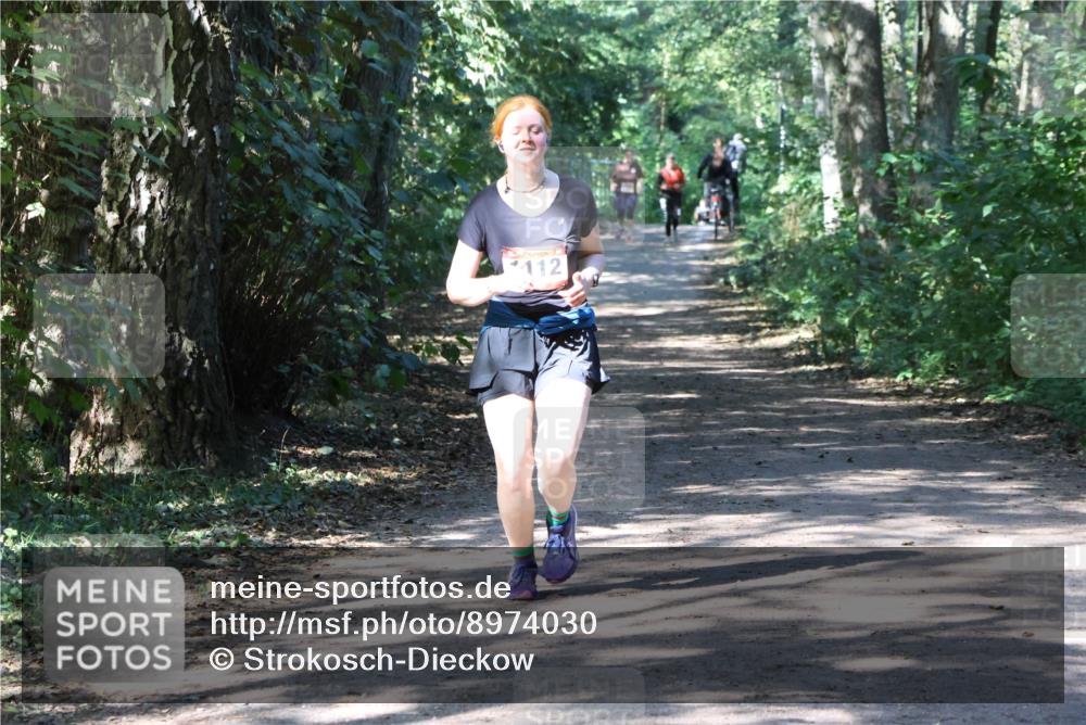 28.09.2025 - 33. Volkslauf durch das schöne Alstertal Strokosch-Dieckow http://msf.ph/oto/8974030 28.09.2025 12:33:57 Laufen 112 meine-sportfotos.de
