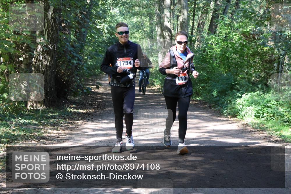 28.09.2025 - 33. Volkslauf durch das schöne Alstertal Strokosch-Dieckow http://msf.ph/oto/8974108 28.09.2025 12:35:45 Laufen 1754, 1104 meine-sportfotos.de
