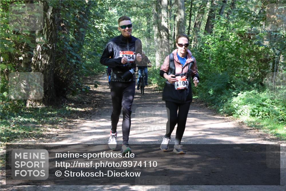 28.09.2025 - 33. Volkslauf durch das schöne Alstertal Strokosch-Dieckow http://msf.ph/oto/8974110 28.09.2025 12:35:45 Laufen 754, 104 meine-sportfotos.de