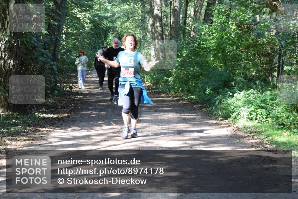 28.09.2025 - 33. Volkslauf durch das schöne Alstertal Strokosch-Dieckow http://msf.ph/oto/8974178 28.09.2025 12:36:54 Laufen 2028 meine-sportfotos.de