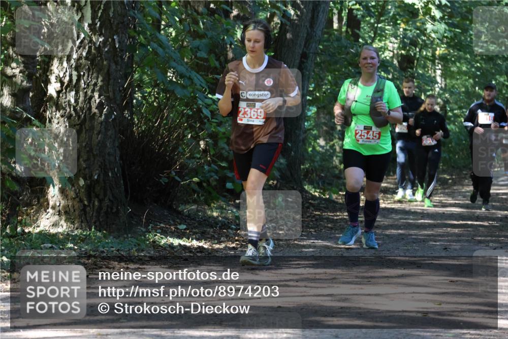 28.09.2025 - 33. Volkslauf durch das schöne Alstertal Strokosch-Dieckow http://msf.ph/oto/8974203 28.09.2025 12:38:04 Laufen 2369, 2545 meine-sportfotos.de