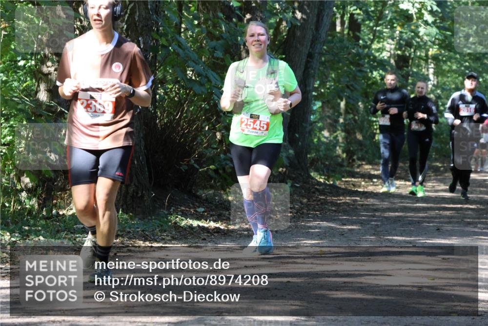 28.09.2025 - 33. Volkslauf durch das schöne Alstertal Strokosch-Dieckow http://msf.ph/oto/8974208 28.09.2025 12:38:06 Laufen 2369, 2545 meine-sportfotos.de