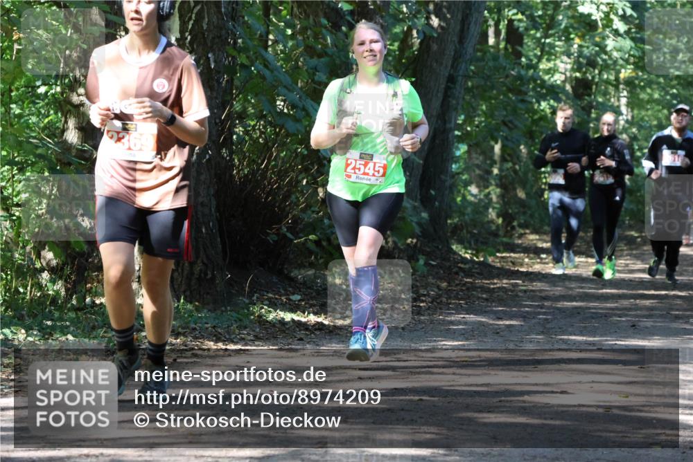 28.09.2025 - 33. Volkslauf durch das schöne Alstertal Strokosch-Dieckow http://msf.ph/oto/8974209 28.09.2025 12:38:06 Laufen 2369, 2545 meine-sportfotos.de