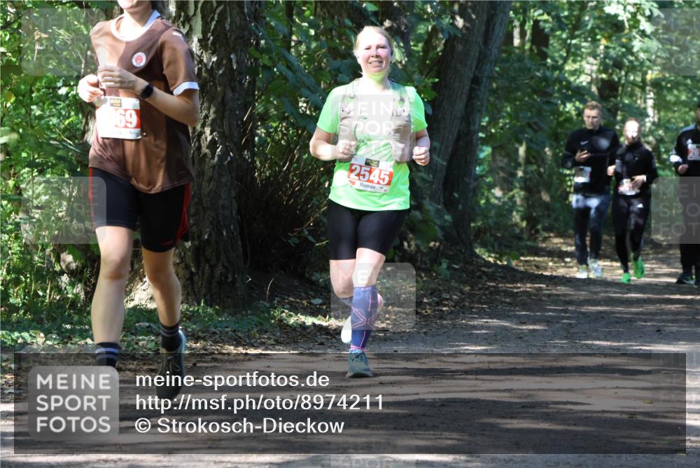 28.09.2025 - 33. Volkslauf durch das schöne Alstertal Strokosch-Dieckow http://msf.ph/oto/8974211 28.09.2025 12:38:06 Laufen 69, 2545 meine-sportfotos.de