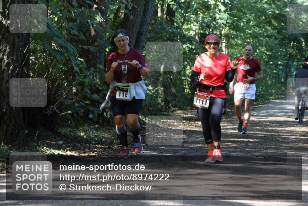 28.09.2025 - 33. Volkslauf durch das schöne Alstertal Strokosch-Dieckow http://msf.ph/oto/8974222 28.09.2025 12:38:23 Laufen 116, 1111, 1217 meine-sportfotos.de