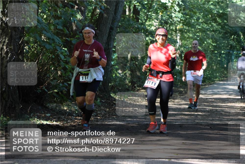 28.09.2025 - 33. Volkslauf durch das schöne Alstertal Strokosch-Dieckow http://msf.ph/oto/8974227 28.09.2025 12:38:23 Laufen 11, 2179 meine-sportfotos.de