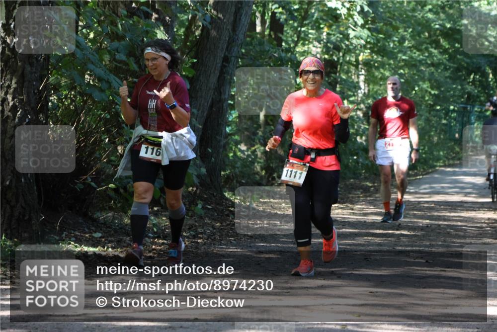 28.09.2025 - 33. Volkslauf durch das schöne Alstertal Strokosch-Dieckow http://msf.ph/oto/8974230 28.09.2025 12:38:23 Laufen 116, 1111 meine-sportfotos.de