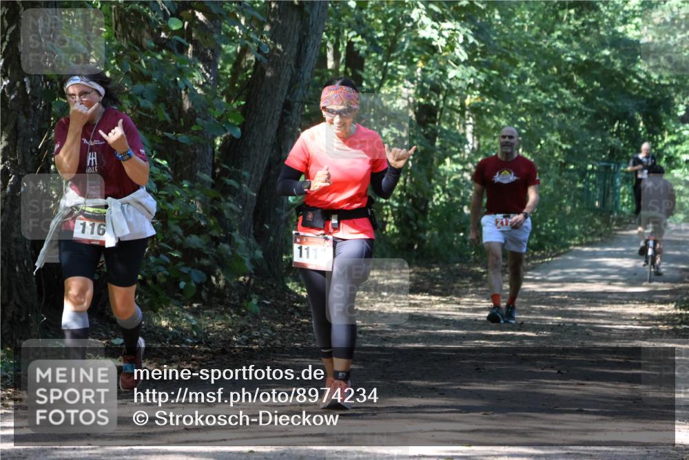 28.09.2025 - 33. Volkslauf durch das schöne Alstertal Strokosch-Dieckow http://msf.ph/oto/8974234 28.09.2025 12:38:24 Laufen 116, 111, 217 meine-sportfotos.de