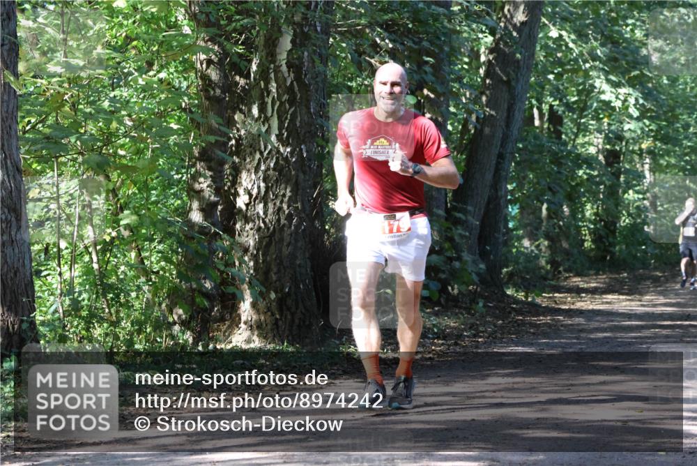 28.09.2025 - 33. Volkslauf durch das schöne Alstertal Strokosch-Dieckow http://msf.ph/oto/8974242 28.09.2025 12:38:32 Laufen 179 meine-sportfotos.de