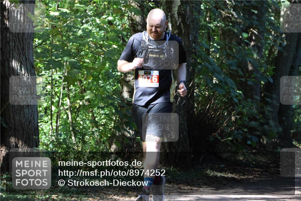 28.09.2025 - 33. Volkslauf durch das schöne Alstertal Strokosch-Dieckow http://msf.ph/oto/8974252 28.09.2025 12:38:46 Laufen 20, 076 meine-sportfotos.de