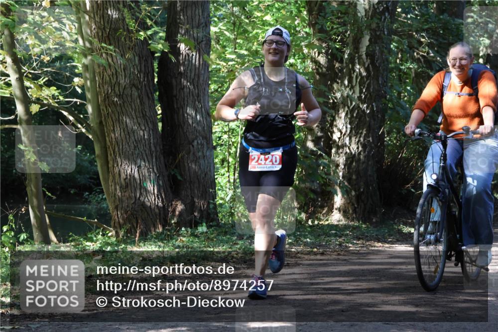 28.09.2025 - 33. Volkslauf durch das schöne Alstertal Strokosch-Dieckow http://msf.ph/oto/8974257 28.09.2025 12:39:21 Laufen 2420 meine-sportfotos.de