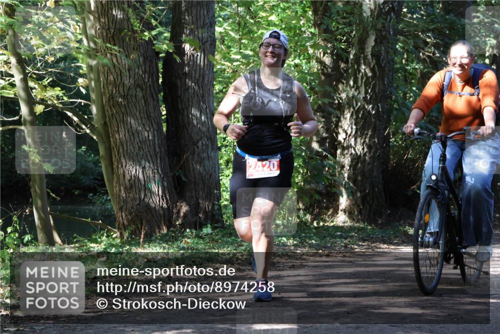 28.09.2025 - 33. Volkslauf durch das schöne Alstertal Strokosch-Dieckow http://msf.ph/oto/8974258 28.09.2025 12:39:21 Laufen 2420 meine-sportfotos.de