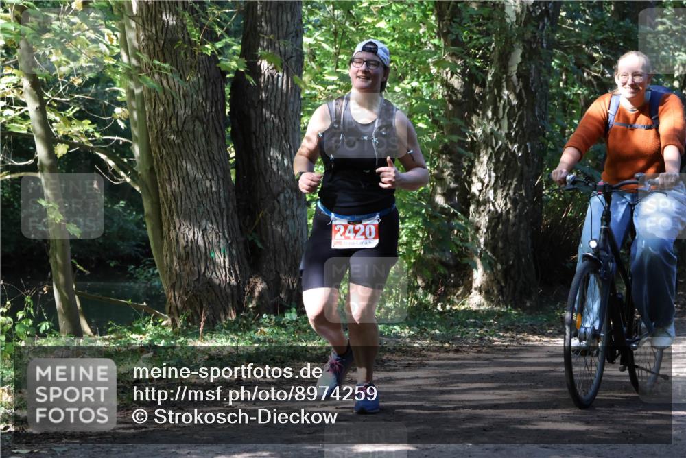 28.09.2025 - 33. Volkslauf durch das schöne Alstertal Strokosch-Dieckow http://msf.ph/oto/8974259 28.09.2025 12:39:21 Laufen 2420 meine-sportfotos.de