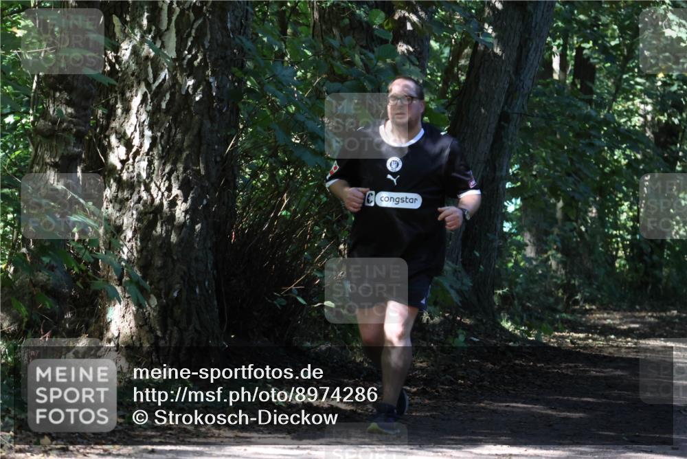 28.09.2025 - 33. Volkslauf durch das schöne Alstertal Strokosch-Dieckow http://msf.ph/oto/8974286 28.09.2025 12:40:03 Laufen  meine-sportfotos.de