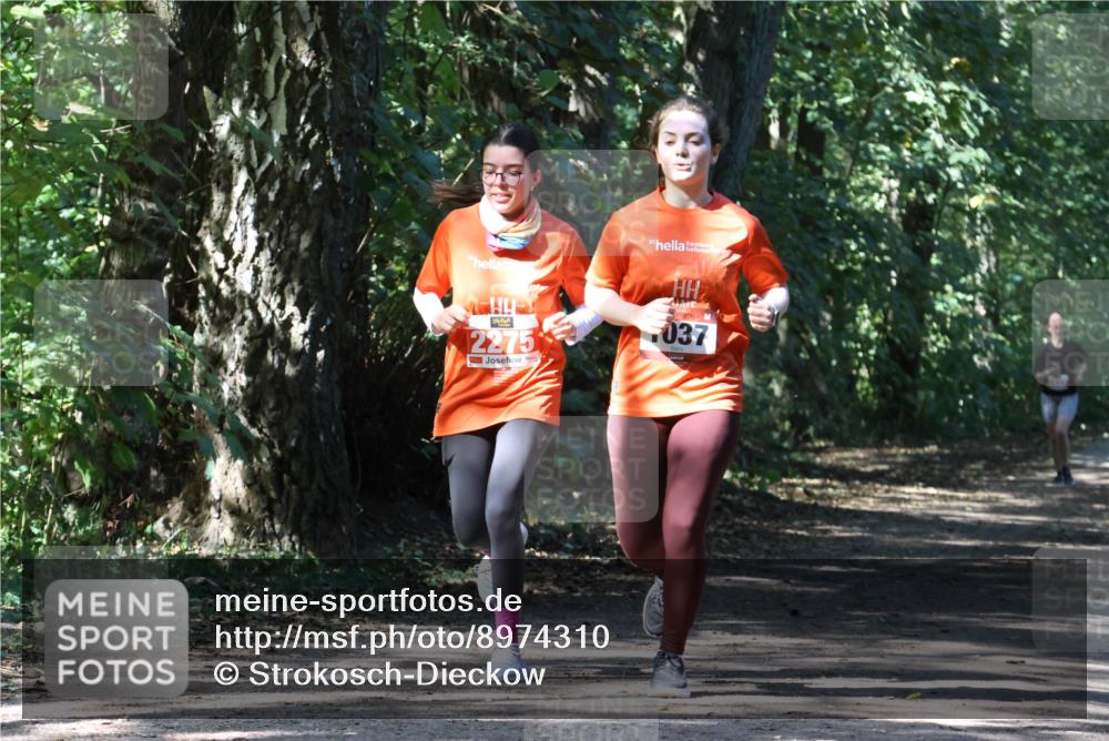28.09.2025 - 33. Volkslauf durch das schöne Alstertal Strokosch-Dieckow http://msf.ph/oto/8974310 28.09.2025 12:40:46 Laufen 2275, 037 meine-sportfotos.de