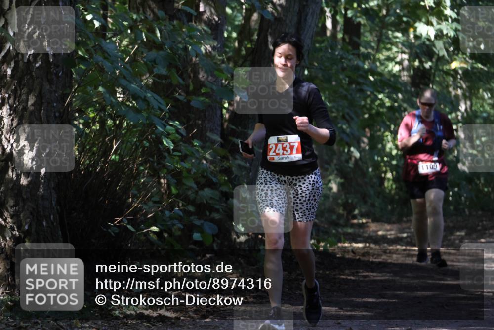 28.09.2025 - 33. Volkslauf durch das schöne Alstertal Strokosch-Dieckow http://msf.ph/oto/8974316 28.09.2025 12:41:00 Laufen 2437, 1109 meine-sportfotos.de