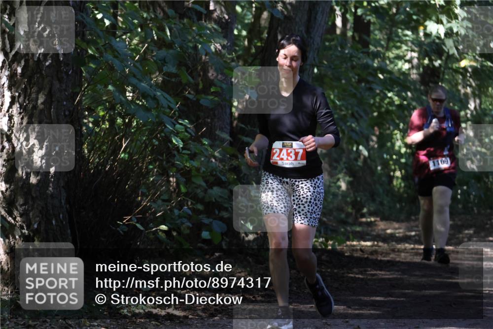 28.09.2025 - 33. Volkslauf durch das schöne Alstertal Strokosch-Dieckow http://msf.ph/oto/8974317 28.09.2025 12:41:00 Laufen 2437, 1109 meine-sportfotos.de