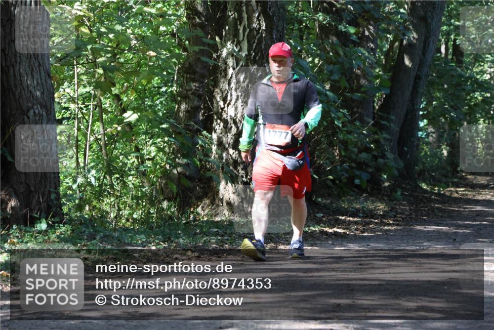 28.09.2025 - 33. Volkslauf durch das schöne Alstertal Strokosch-Dieckow http://msf.ph/oto/8974353 28.09.2025 12:42:05 Laufen 1777 meine-sportfotos.de