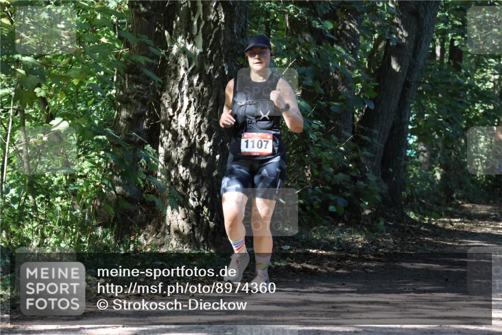 28.09.2025 - 33. Volkslauf durch das schöne Alstertal Strokosch-Dieckow http://msf.ph/oto/8974360 28.09.2025 12:42:17 Laufen 1107 meine-sportfotos.de