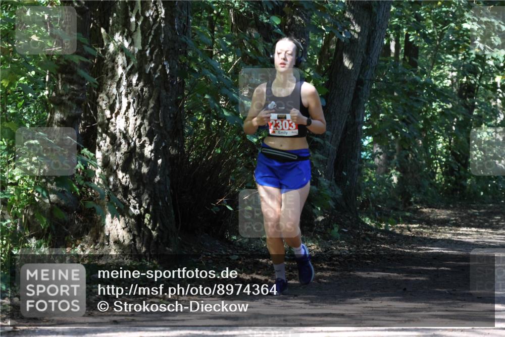 28.09.2025 - 33. Volkslauf durch das schöne Alstertal Strokosch-Dieckow http://msf.ph/oto/8974364 28.09.2025 12:42:20 Laufen 2303 meine-sportfotos.de