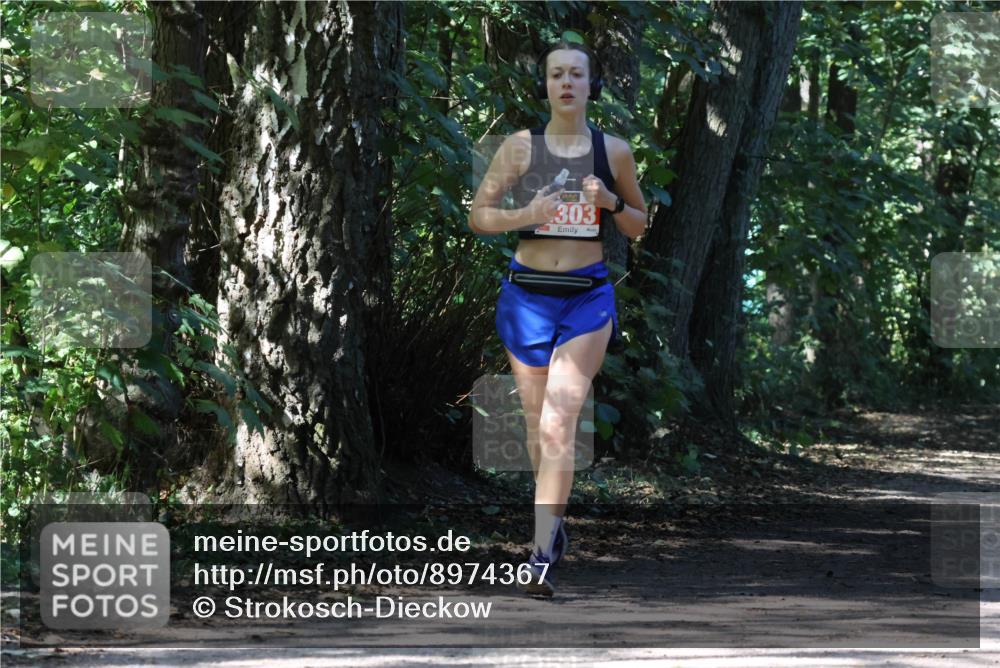 28.09.2025 - 33. Volkslauf durch das schöne Alstertal Strokosch-Dieckow http://msf.ph/oto/8974367 28.09.2025 12:42:20 Laufen 303 meine-sportfotos.de