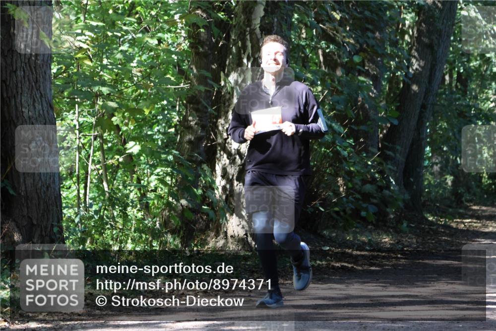 28.09.2025 - 33. Volkslauf durch das schöne Alstertal Strokosch-Dieckow http://msf.ph/oto/8974371 28.09.2025 12:43:11 Laufen  meine-sportfotos.de