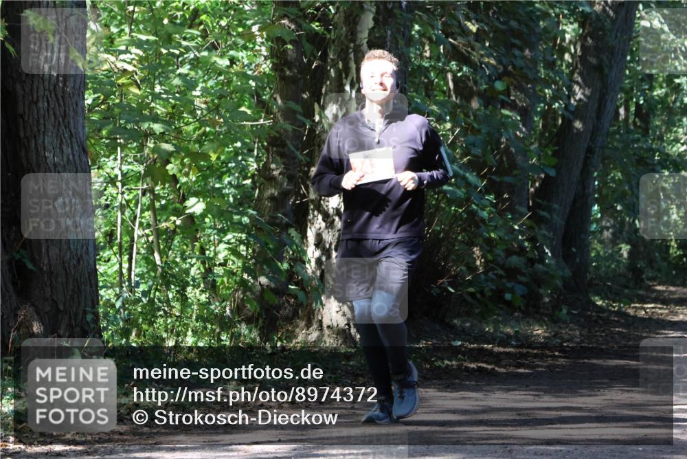 28.09.2025 - 33. Volkslauf durch das schöne Alstertal Strokosch-Dieckow http://msf.ph/oto/8974372 28.09.2025 12:43:11 Laufen  meine-sportfotos.de