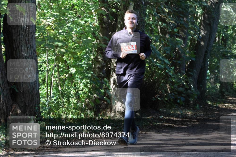 28.09.2025 - 33. Volkslauf durch das schöne Alstertal Strokosch-Dieckow http://msf.ph/oto/8974374 28.09.2025 12:43:11 Laufen 2434 meine-sportfotos.de