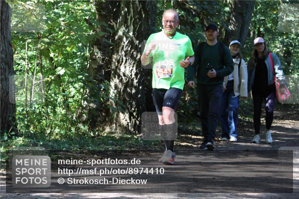 28.09.2025 - 33. Volkslauf durch das schöne Alstertal Strokosch-Dieckow http://msf.ph/oto/8974410 28.09.2025 12:43:35 Laufen 2543 meine-sportfotos.de