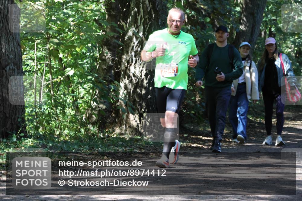 28.09.2025 - 33. Volkslauf durch das schöne Alstertal Strokosch-Dieckow http://msf.ph/oto/8974412 28.09.2025 12:43:36 Laufen 2543, 9 meine-sportfotos.de