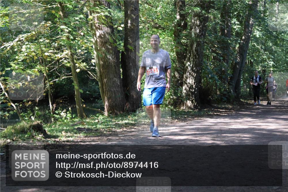 28.09.2025 - 33. Volkslauf durch das schöne Alstertal Strokosch-Dieckow http://msf.ph/oto/8974416 28.09.2025 12:44:03 Laufen 2583 meine-sportfotos.de