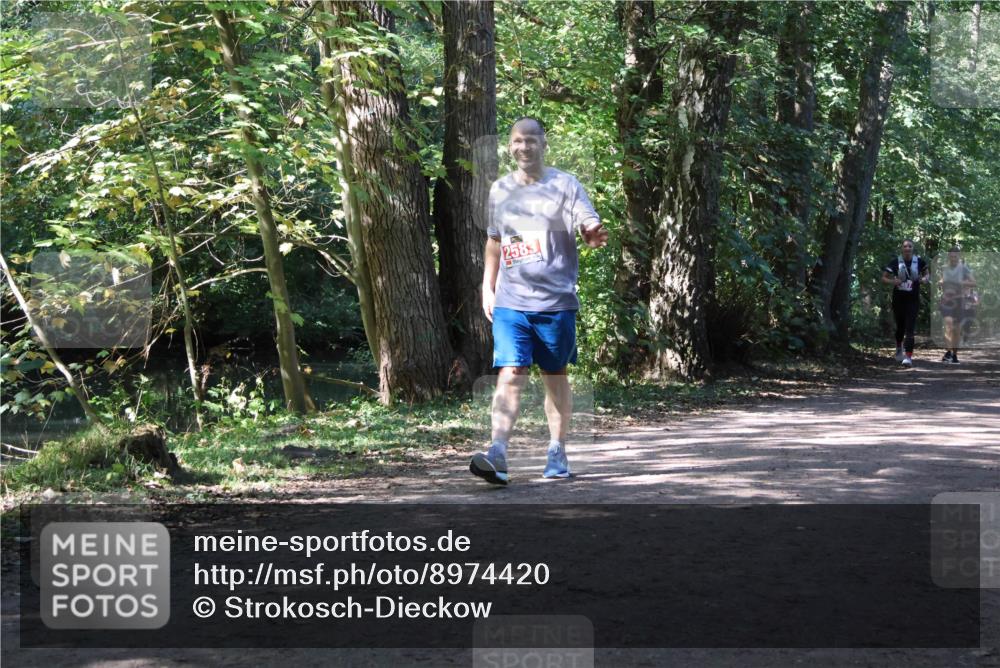 28.09.2025 - 33. Volkslauf durch das schöne Alstertal Strokosch-Dieckow http://msf.ph/oto/8974420 28.09.2025 12:44:03 Laufen 2583 meine-sportfotos.de