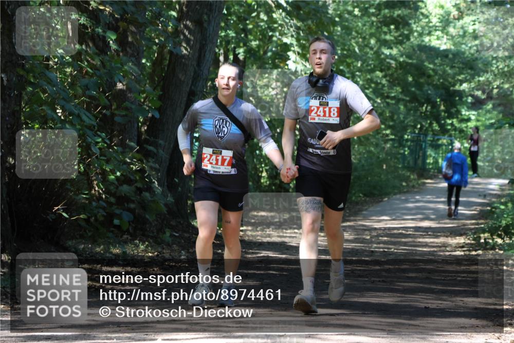 28.09.2025 - 33. Volkslauf durch das schöne Alstertal Strokosch-Dieckow http://msf.ph/oto/8974461 28.09.2025 12:44:57 Laufen 4, 24174, 444, 2418 meine-sportfotos.de