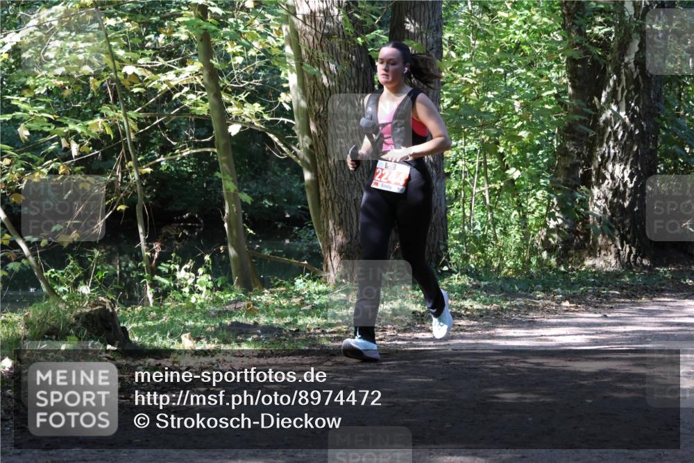 28.09.2025 - 33. Volkslauf durch das schöne Alstertal Strokosch-Dieckow http://msf.ph/oto/8974472 28.09.2025 12:45:25 Laufen 2244 meine-sportfotos.de