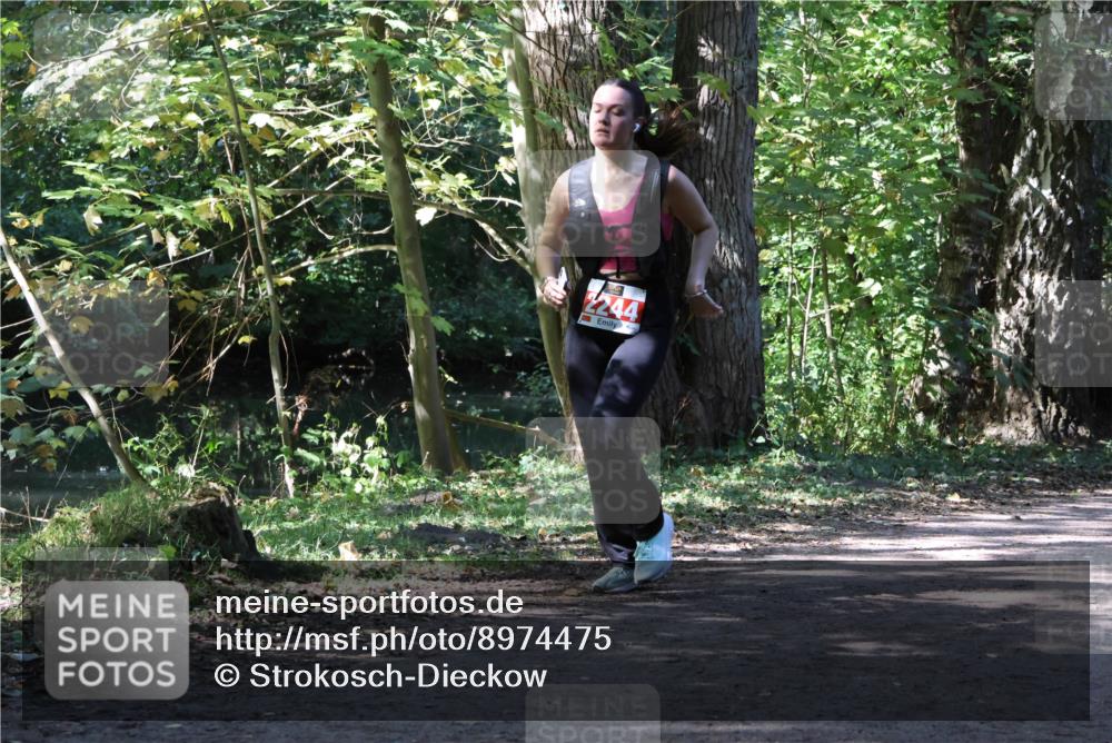28.09.2025 - 33. Volkslauf durch das schöne Alstertal Strokosch-Dieckow http://msf.ph/oto/8974475 28.09.2025 12:45:25 Laufen 244 meine-sportfotos.de