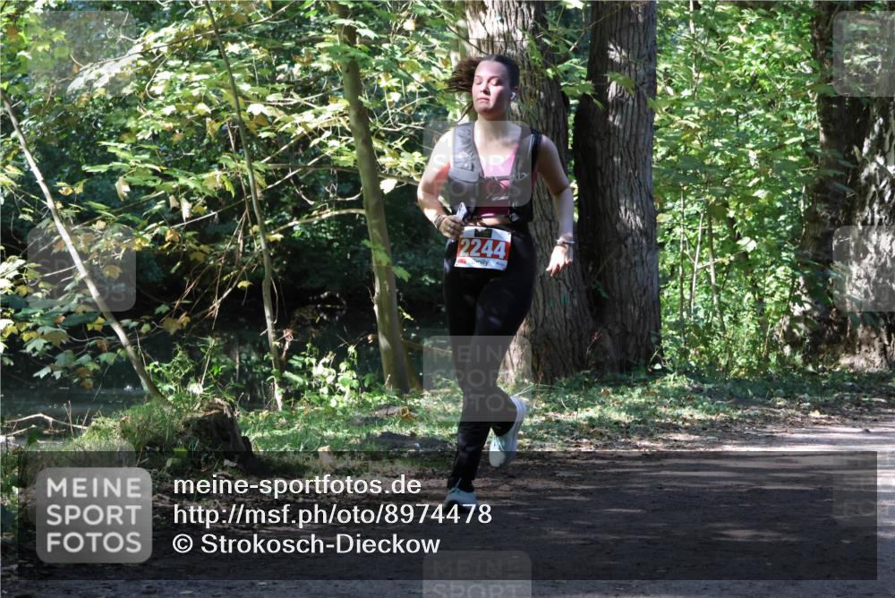 28.09.2025 - 33. Volkslauf durch das schöne Alstertal Strokosch-Dieckow http://msf.ph/oto/8974478 28.09.2025 12:45:25 Laufen 2244 meine-sportfotos.de