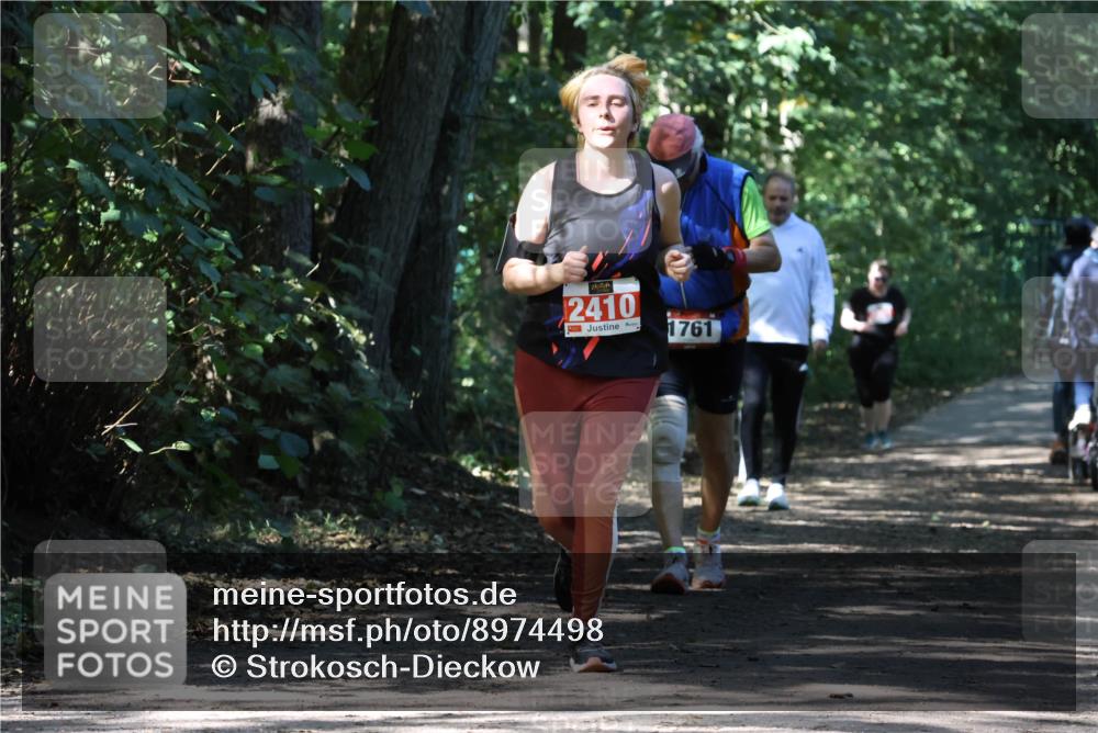 28.09.2025 - 33. Volkslauf durch das schöne Alstertal Strokosch-Dieckow http://msf.ph/oto/8974498 28.09.2025 12:46:27 Laufen 2410, 1761 meine-sportfotos.de