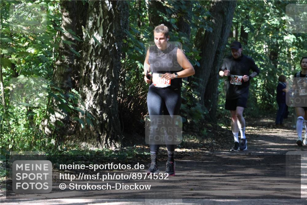 28.09.2025 - 33. Volkslauf durch das schöne Alstertal Strokosch-Dieckow http://msf.ph/oto/8974532 28.09.2025 12:48:31 Laufen 099, 2642, 248 meine-sportfotos.de
