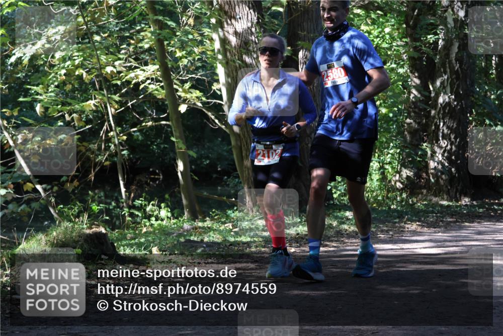 28.09.2025 - 33. Volkslauf durch das schöne Alstertal Strokosch-Dieckow http://msf.ph/oto/8974559 28.09.2025 12:49:17 Laufen 2102, 2580 meine-sportfotos.de