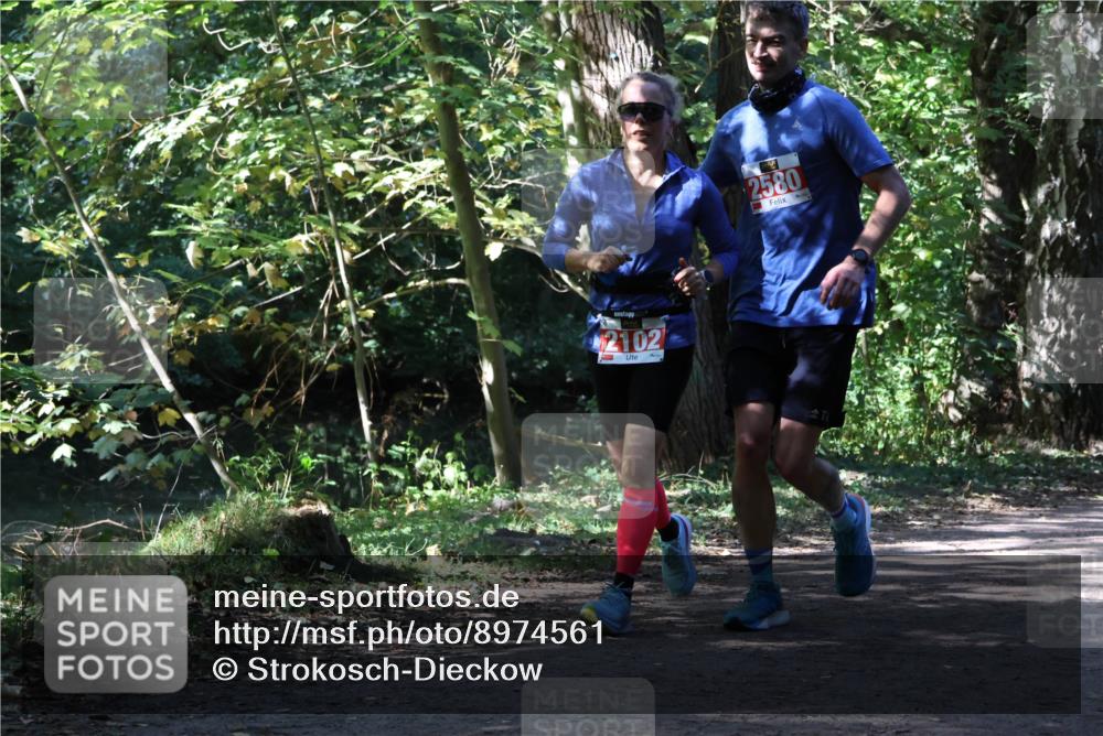 28.09.2025 - 33. Volkslauf durch das schöne Alstertal Strokosch-Dieckow http://msf.ph/oto/8974561 28.09.2025 12:49:18 Laufen 2102, 2580 meine-sportfotos.de