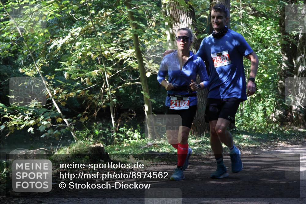 28.09.2025 - 33. Volkslauf durch das schöne Alstertal Strokosch-Dieckow http://msf.ph/oto/8974562 28.09.2025 12:49:18 Laufen 2102, 2580 meine-sportfotos.de