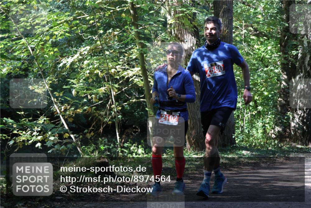 28.09.2025 - 33. Volkslauf durch das schöne Alstertal Strokosch-Dieckow http://msf.ph/oto/8974564 28.09.2025 12:49:18 Laufen 2102, 2580 meine-sportfotos.de