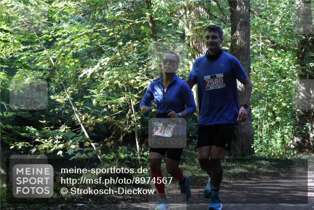 28.09.2025 - 33. Volkslauf durch das schöne Alstertal Strokosch-Dieckow http://msf.ph/oto/8974567 28.09.2025 12:49:18 Laufen 2102, 2580 meine-sportfotos.de