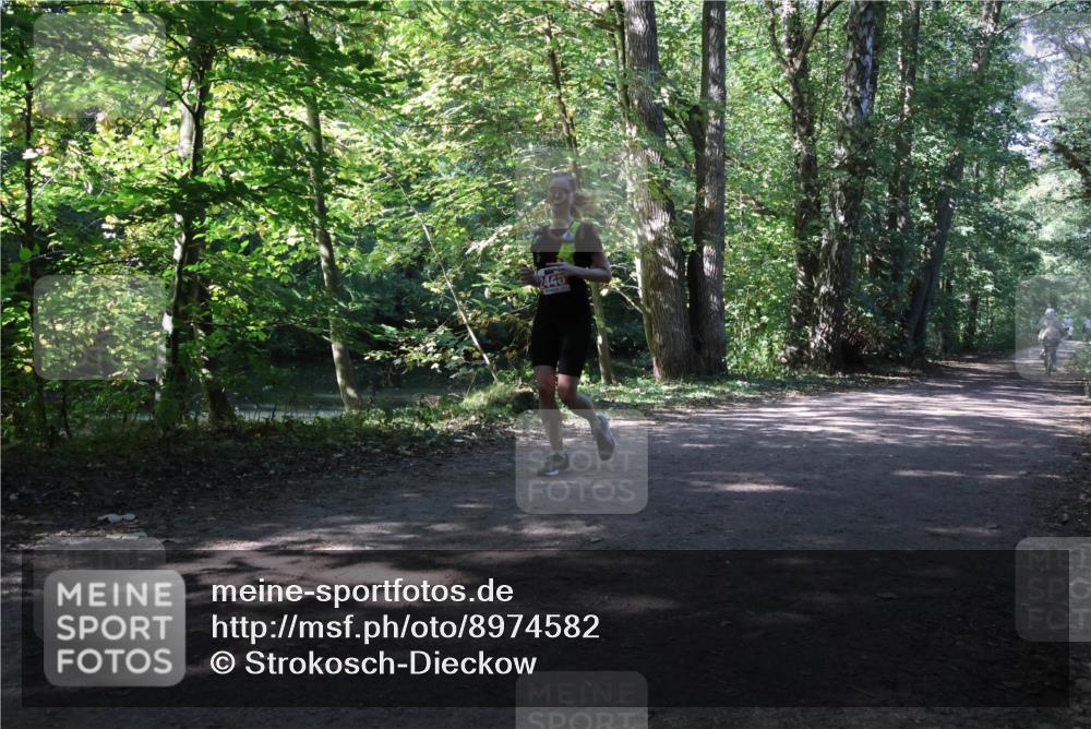 28.09.2025 - 33. Volkslauf durch das schöne Alstertal Strokosch-Dieckow http://msf.ph/oto/8974582 28.09.2025 12:49:37 Laufen 2440 meine-sportfotos.de