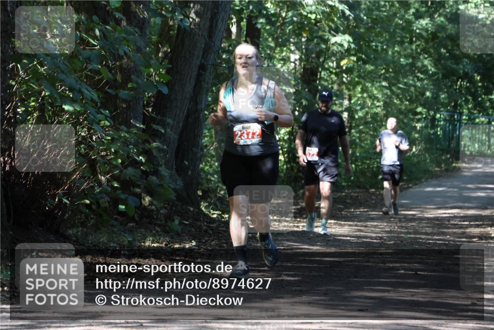 28.09.2025 - 33. Volkslauf durch das schöne Alstertal Strokosch-Dieckow http://msf.ph/oto/8974627 28.09.2025 12:51:48 Laufen 2372 meine-sportfotos.de