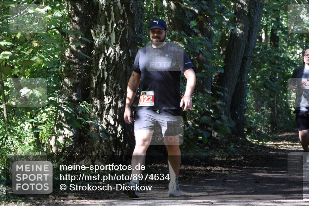 28.09.2025 - 33. Volkslauf durch das schöne Alstertal Strokosch-Dieckow http://msf.ph/oto/8974634 28.09.2025 12:52:00 Laufen 122 meine-sportfotos.de