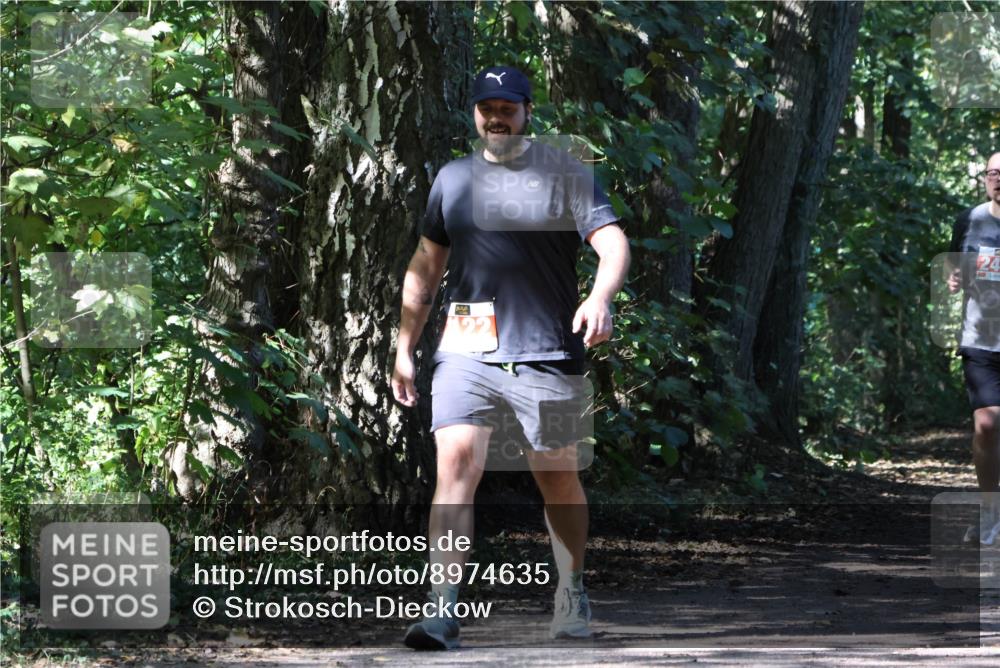 28.09.2025 - 33. Volkslauf durch das schöne Alstertal Strokosch-Dieckow http://msf.ph/oto/8974635 28.09.2025 12:52:00 Laufen  meine-sportfotos.de